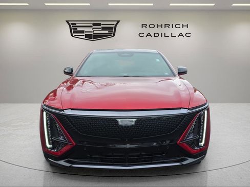 Certified 2025 Cadillac Lyriq Sport image 2