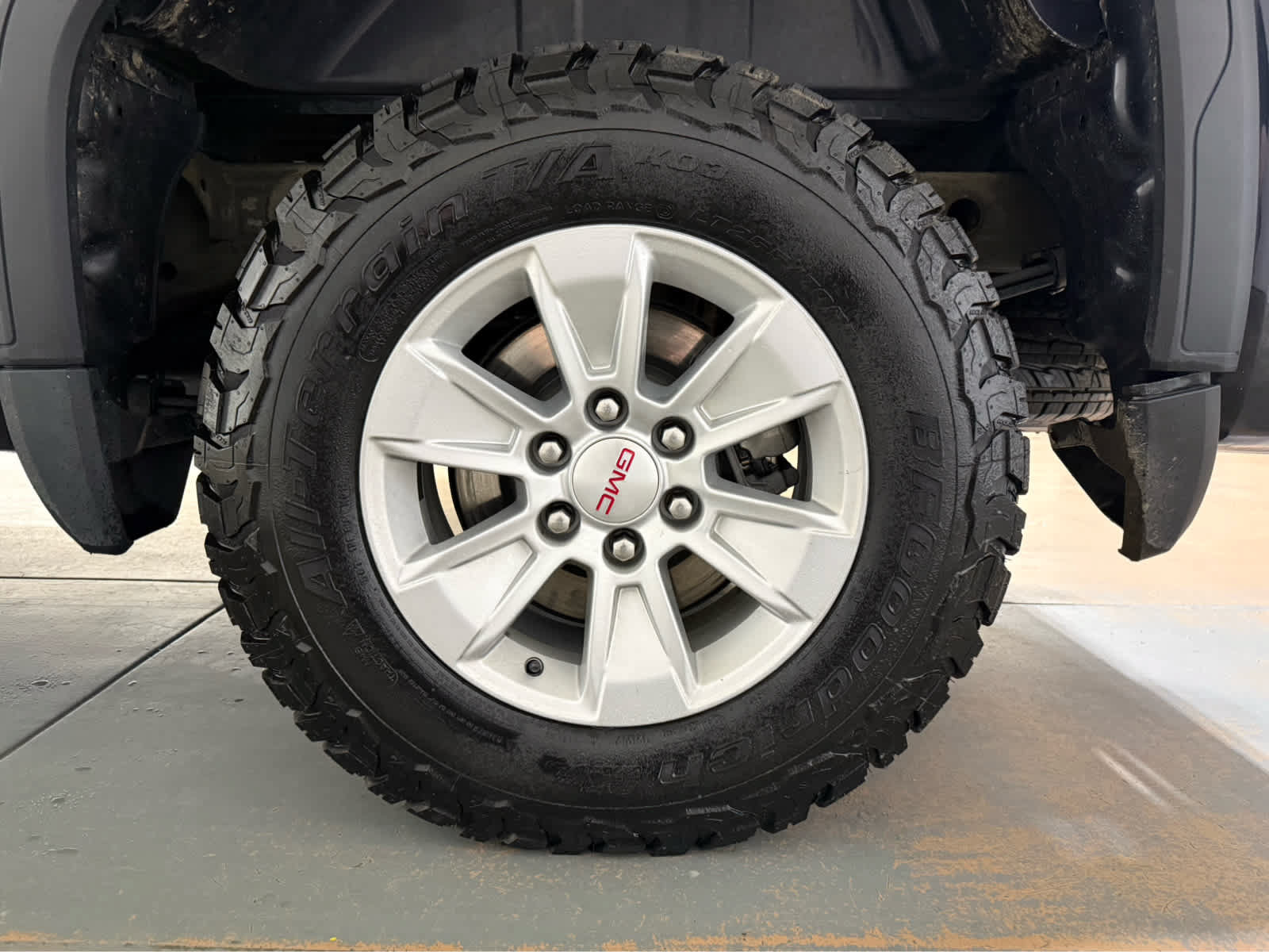 Used 2024 GMC Sierra 1500 SLE AWD/4WD image 9