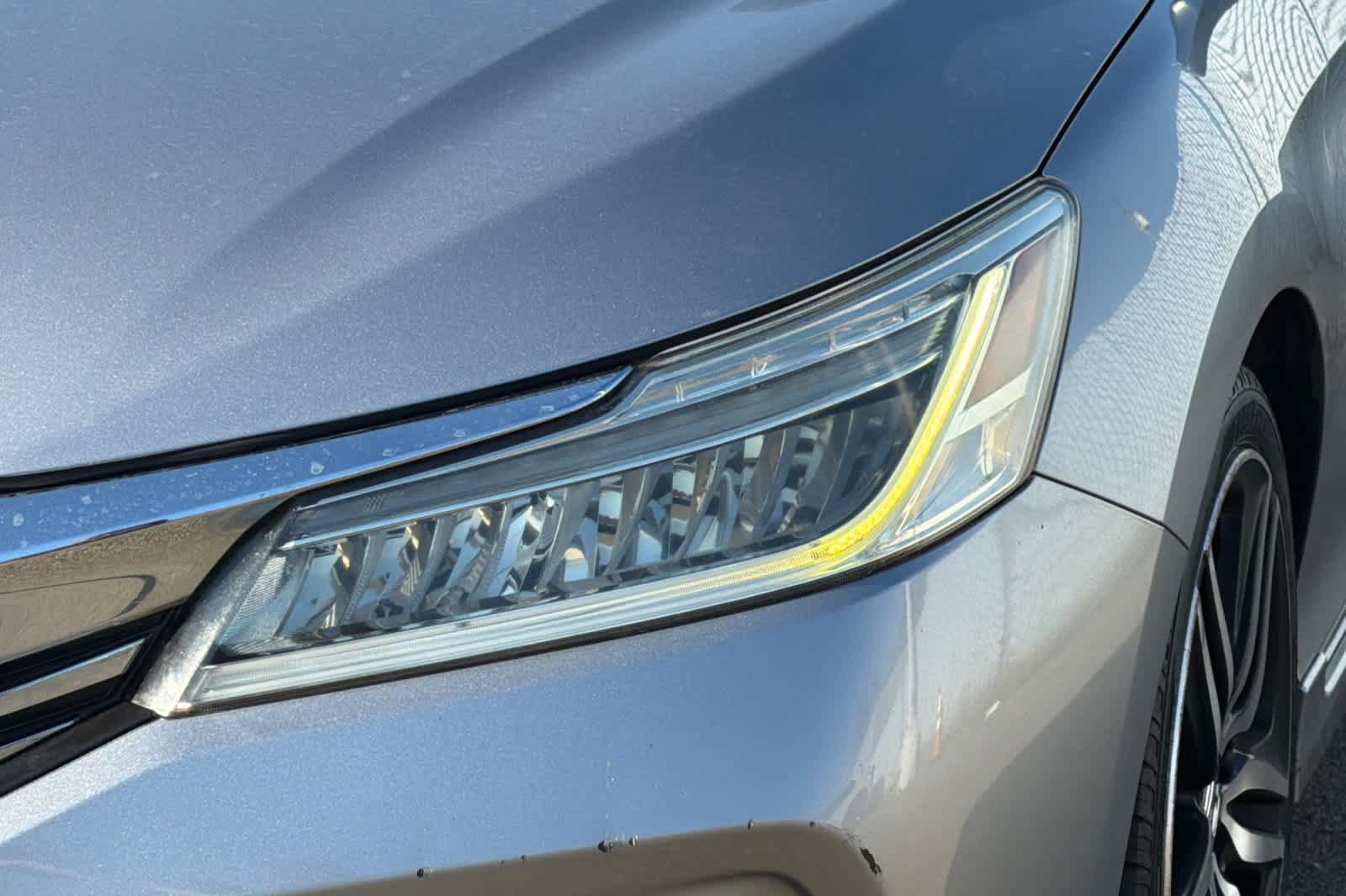 Used 2017 Honda Accord Touring image 14