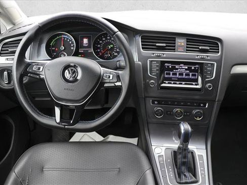 Used 2015 Volkswagen e-Golf SEL Premium FWD image 24