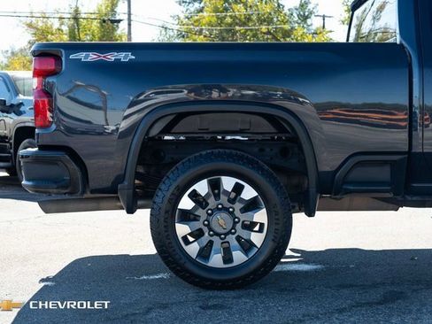 Used 2024 Chevrolet Silverado 2500 Custom w/ Custom Convenience Package image 5
