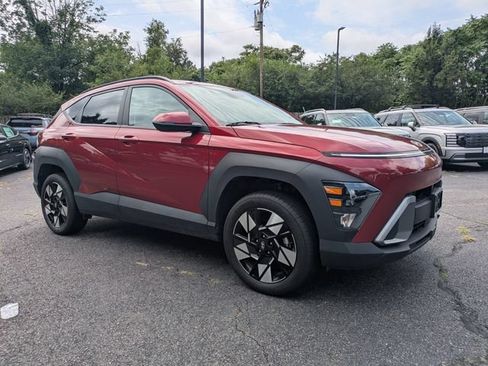 Used 2024 Hyundai Kona SEL AWD/4WD image 1