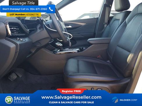 Used 2025 Buick Envista Sport Touring w/ Convenience I Package image 9