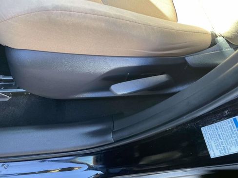 Used 2019 Toyota RAV4 XLE image 28