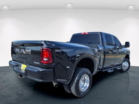 Used 2025 RAM 3500 Big Horn image 7