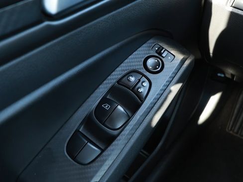 Used 2024 Nissan Altima 2.5 SV FWD image 18
