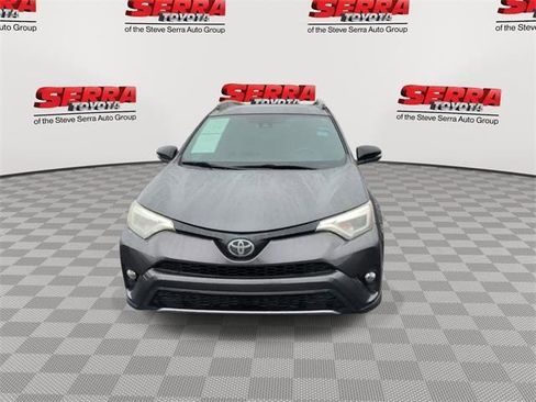 Certified 2017 Toyota RAV4 SE image 4