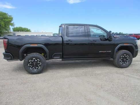 New 2026 GMC Sierra 2500 AT4X AWD/4WD image 3