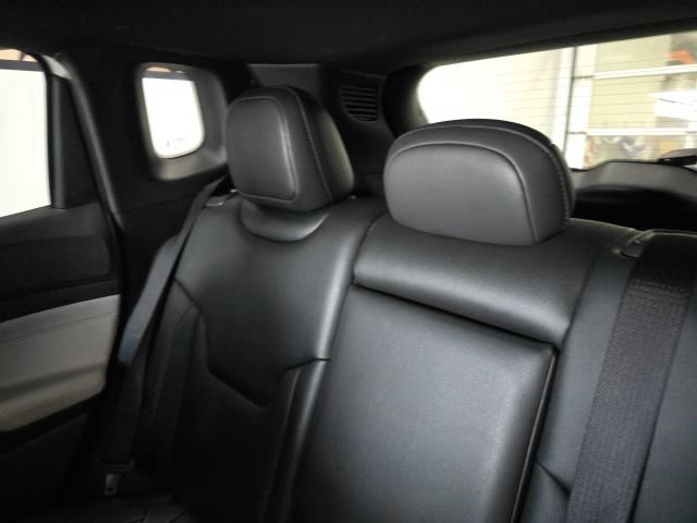 Used 2025 Jeep Compass Limited AWD/4WD image 11
