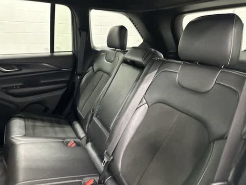 Used 2024 Jeep Grand Cherokee Altitude RWD image 14