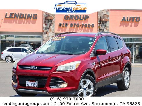 Used 2014 Ford Escape SE w/ Equipment Group 201A image 1