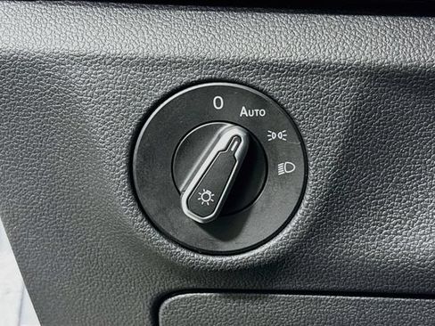 Certified 2024 Volkswagen Jetta SE FWD image 11