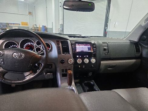 Used 2013 Toyota Tundra Limited w/ Memory Pkg AWD/4WD image 12