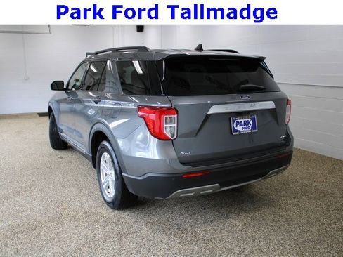 Used 2022 Ford Explorer XLT w/ Equipment Group 202A image 3