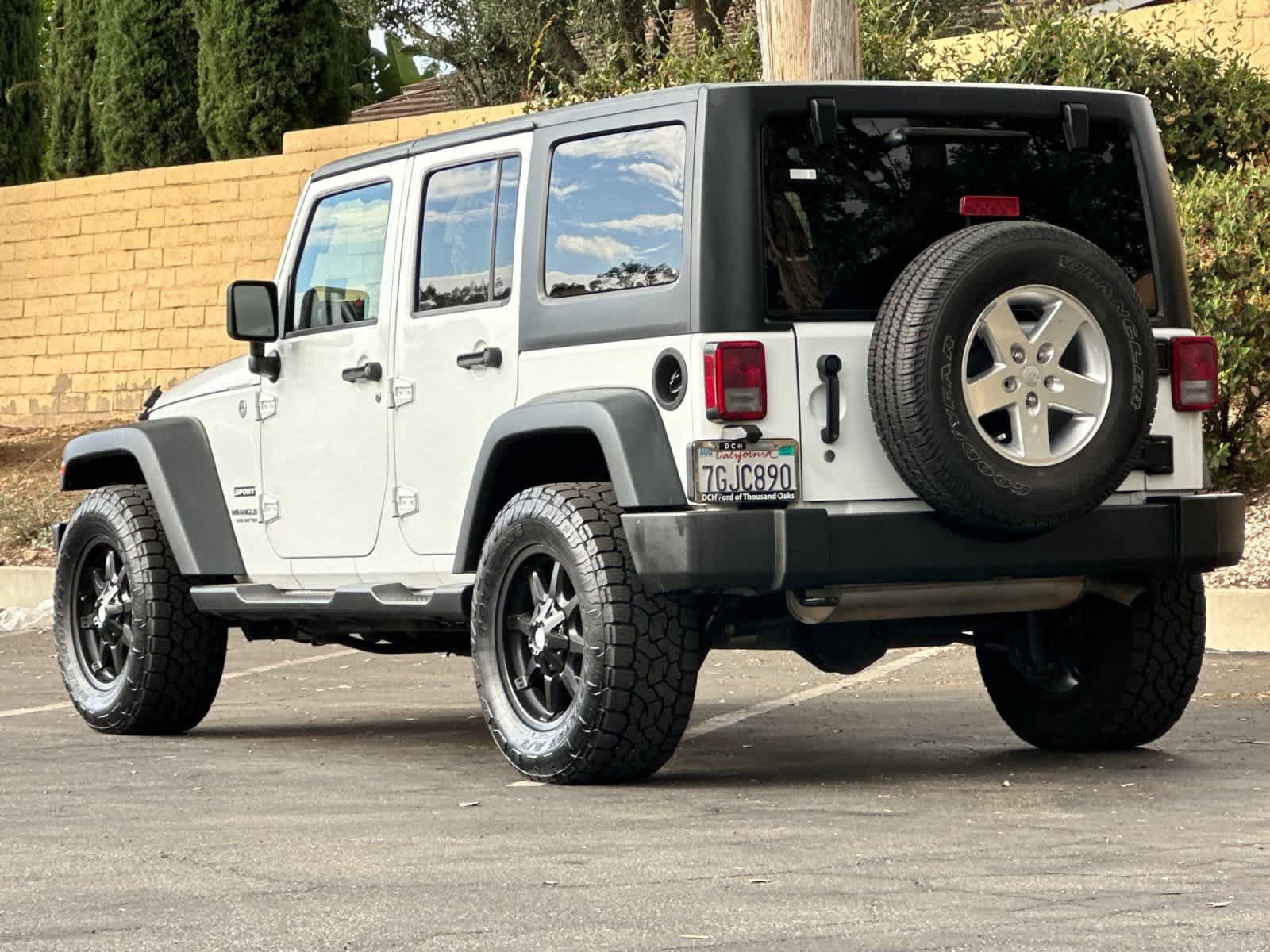 Used 2014 Jeep Wrangler Unlimited Sport w/ Quick Order Package 24S AWD/4WD image 6