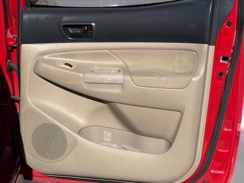 Used 2005 Toyota Tacoma PreRunner image 27