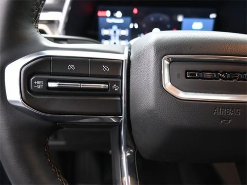 Used 2025 GMC Canyon Denali image 23