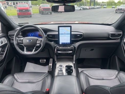 Used 2021 Ford Explorer ST w/ Equipment Group 401A AWD/4WD image 18