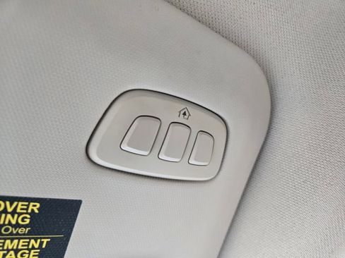 Used 2020 Ford Escape Titanium AWD/4WD image 17