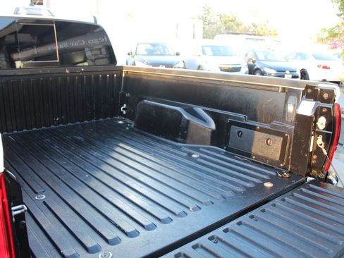 Used 2022 Toyota Tacoma SR5 RWD image 28