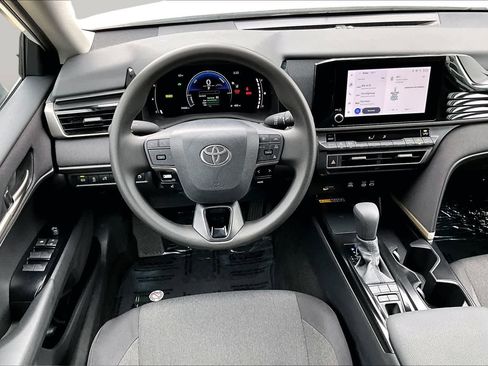 Used 2026 Toyota Camry LE FWD image 6