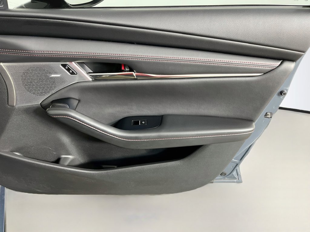 Used 2022 MAZDA MAZDA3 s FWD image 34