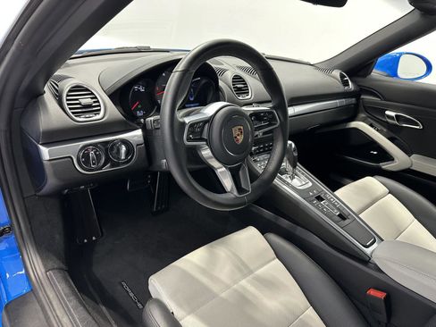 Certified 2025 Porsche 718 Boxster S RWD image 4