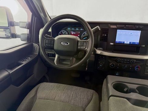 Used 2023 Ford F250 XLT w/ FX4 Off-Road Package AWD/4WD image 25