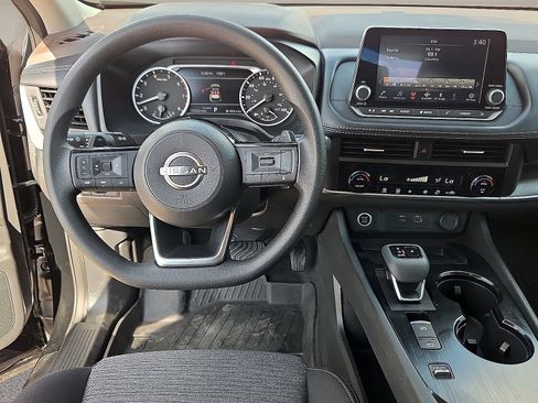 Used 2023 Nissan Rogue SV FWD image 12