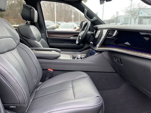 Used 2022 Jeep Grand Wagoneer Series I image 27