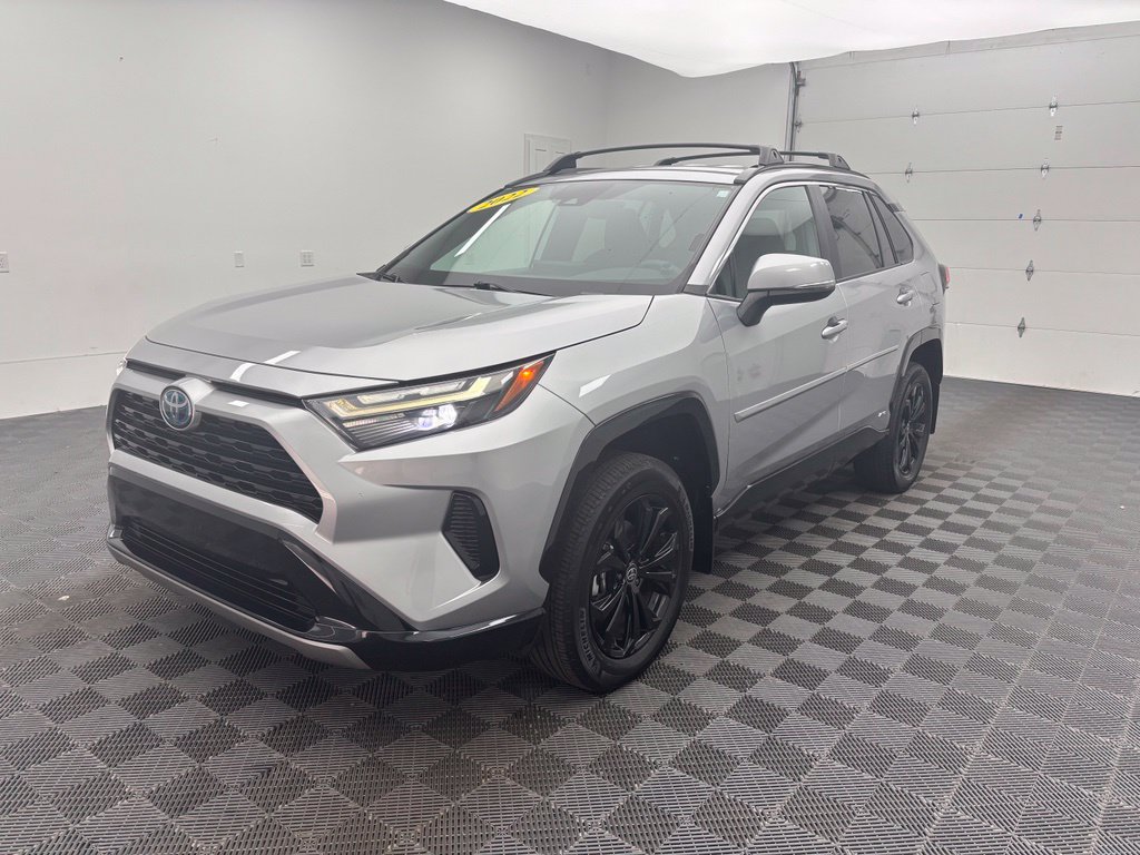 Used 2022 Toyota RAV4 SE w/ SE Grade Weather Package AWD/4WD image 2