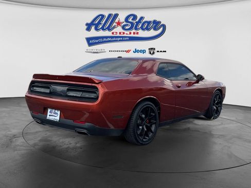 Used 2021 Dodge Challenger GT RWD image 7