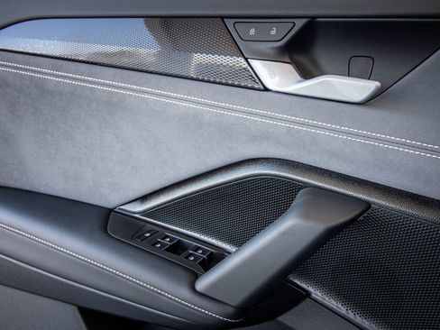 New 2026 Volkswagen Tiguan SE R-Line image 24