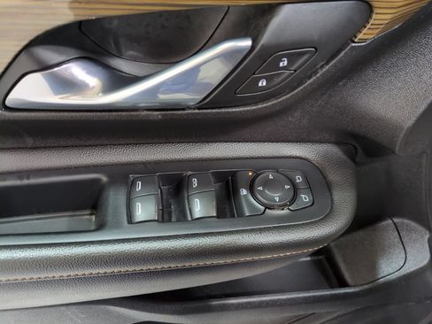 Used 2019 GMC Terrain SLE FWD image 16