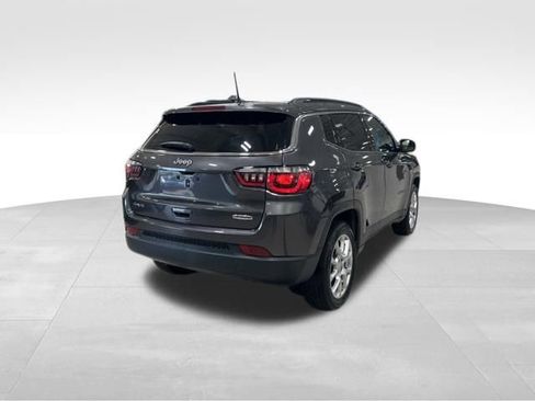 Used 2023 Jeep Compass Latitude AWD/4WD image 30