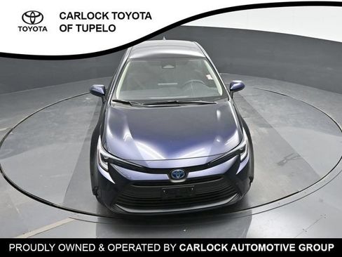 Used 2025 Toyota Corolla LE FWD image 32