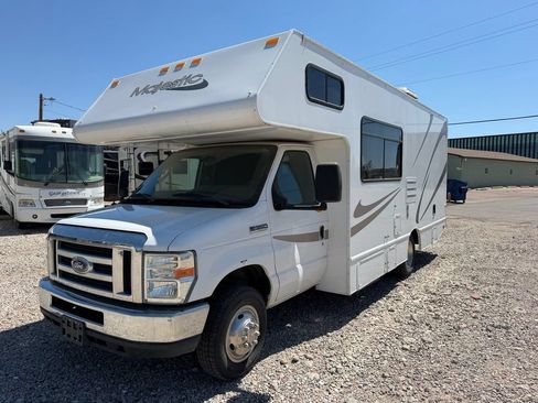 Used 2015 Ford E-350 and Econoline 350 Super Duty RWD image 11
