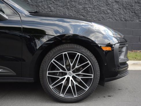 Certified 2026 Porsche Macan Turbo AWD/4WD image 11