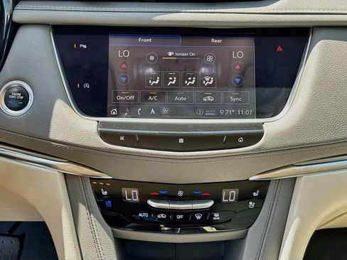 Used 2020 Cadillac XT5 Premium Luxury w/ LPO, Floor Liner Package FWD image 26