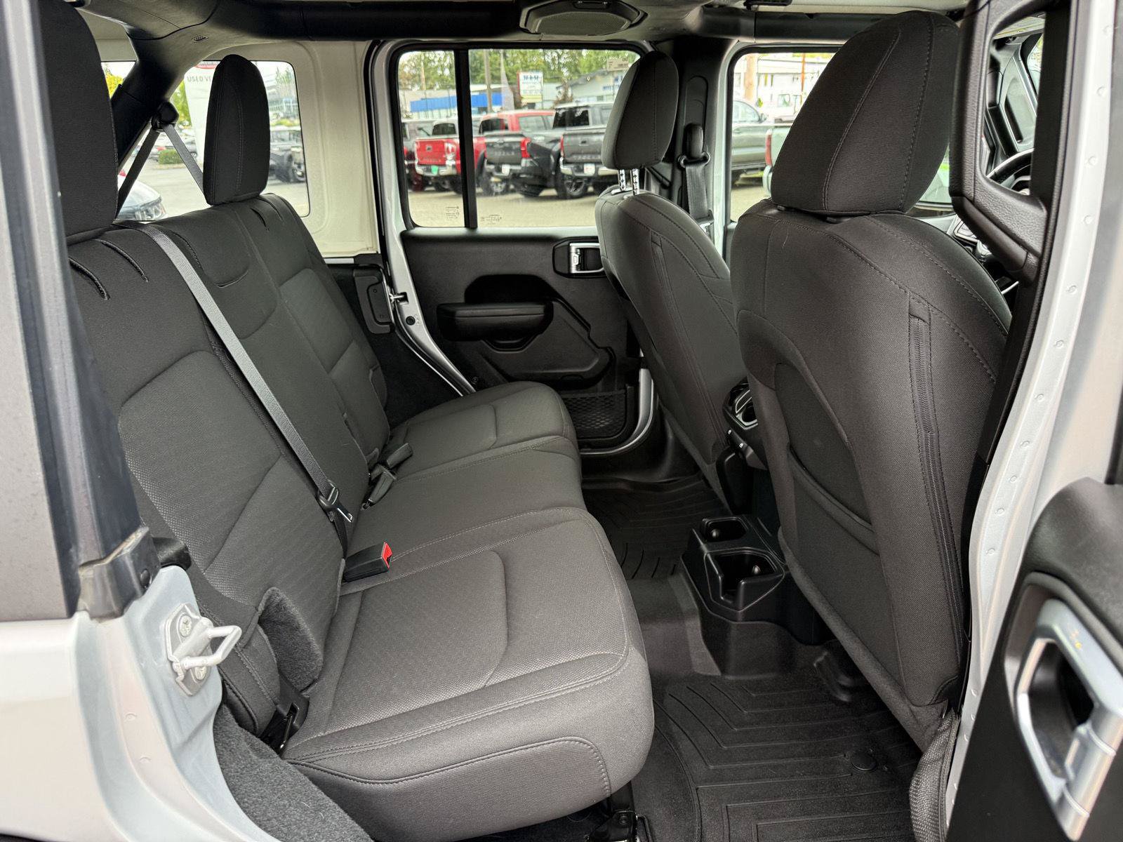 Used 2023 Jeep Wrangler Unlimited Sport AWD/4WD image 19