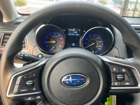 Used 2019 Subaru Outback 2.5i AWD/4WD image 15