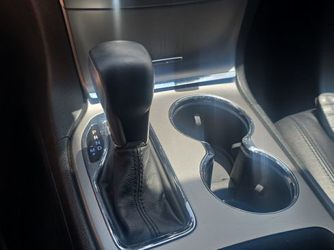 Used 2018 Jeep Grand Cherokee Altitude AWD/4WD image 20