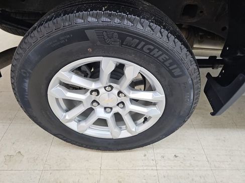 Used 2023 Chevrolet Silverado 1500 LT AWD/4WD image 21