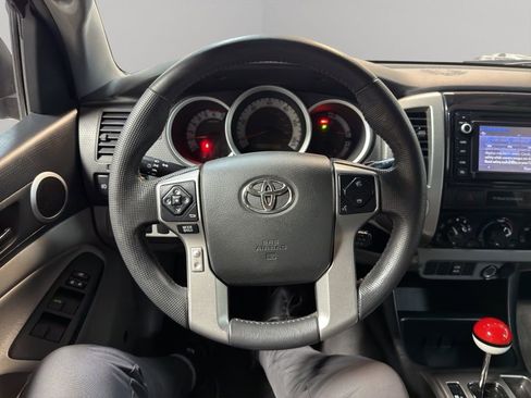 Used 2015 Toyota Tacoma 4x4 Double Cab w/ TRD Sport Package image 10
