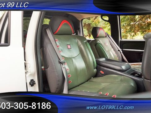 Used 2002 Chevrolet Avalanche 4x4 w/ North Face Edition image 19