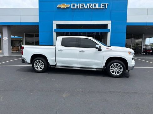 Used 2022 Chevrolet Silverado 1500 LTZ AWD/4WD image 3