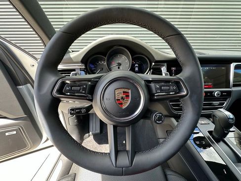 Used 2026 Porsche Macan S AWD/4WD image 15