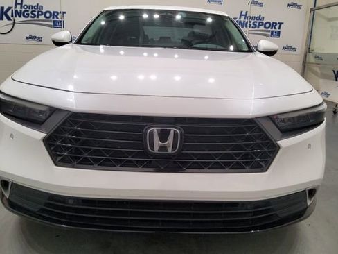 Used 2024 Honda Accord Touring image 10