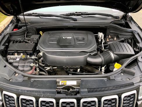 Used 2018 Jeep Grand Cherokee Limited AWD/4WD image 32