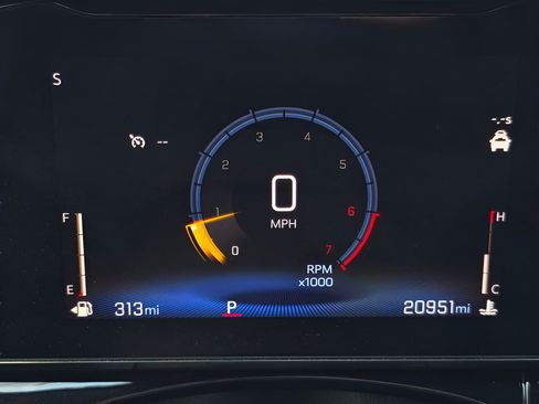 Used 2025 Chevrolet Trax RS w/ Driver Confidence Package FWD image 10